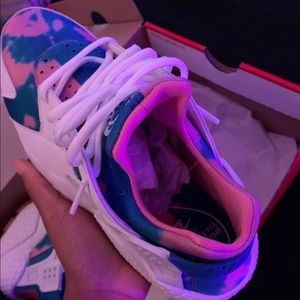 Womens Nike huarache